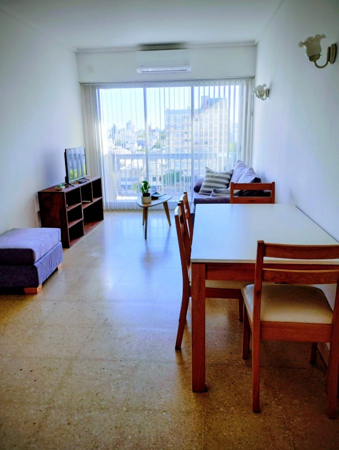 2 Ambientes Macrocentro con Balcón